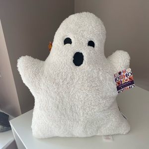 NWT Viral ghost pillow